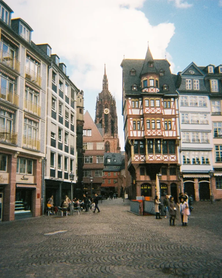 buildings-taylah-rose-photos-frankfurt-germany-film