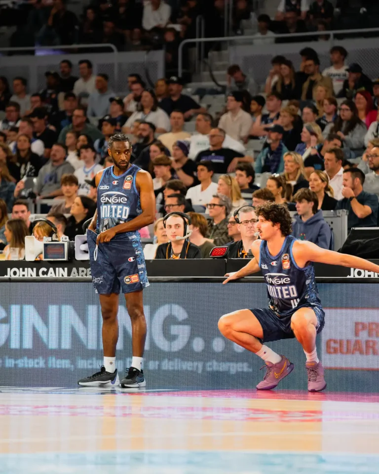 melbourne-united-nbl-brisbane-bullets-tee-rose-photography-11